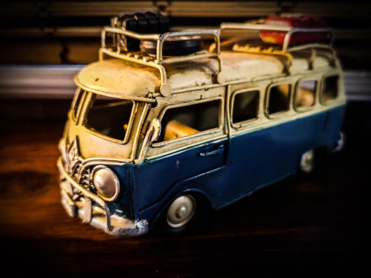- Magic Bus - Hotel Klorakas Buitenkant foto